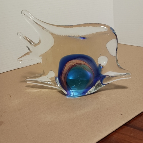 Murano Glass Vintage Hand blown Fish. Ground bottom 8" paperweight - Picture 3 of 6